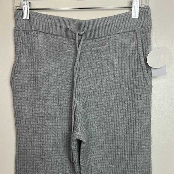 NIA The Label Thick Knit High Rise Cuffed Ankle Length Drawstring Waist Joggers - Picture 2 of 10